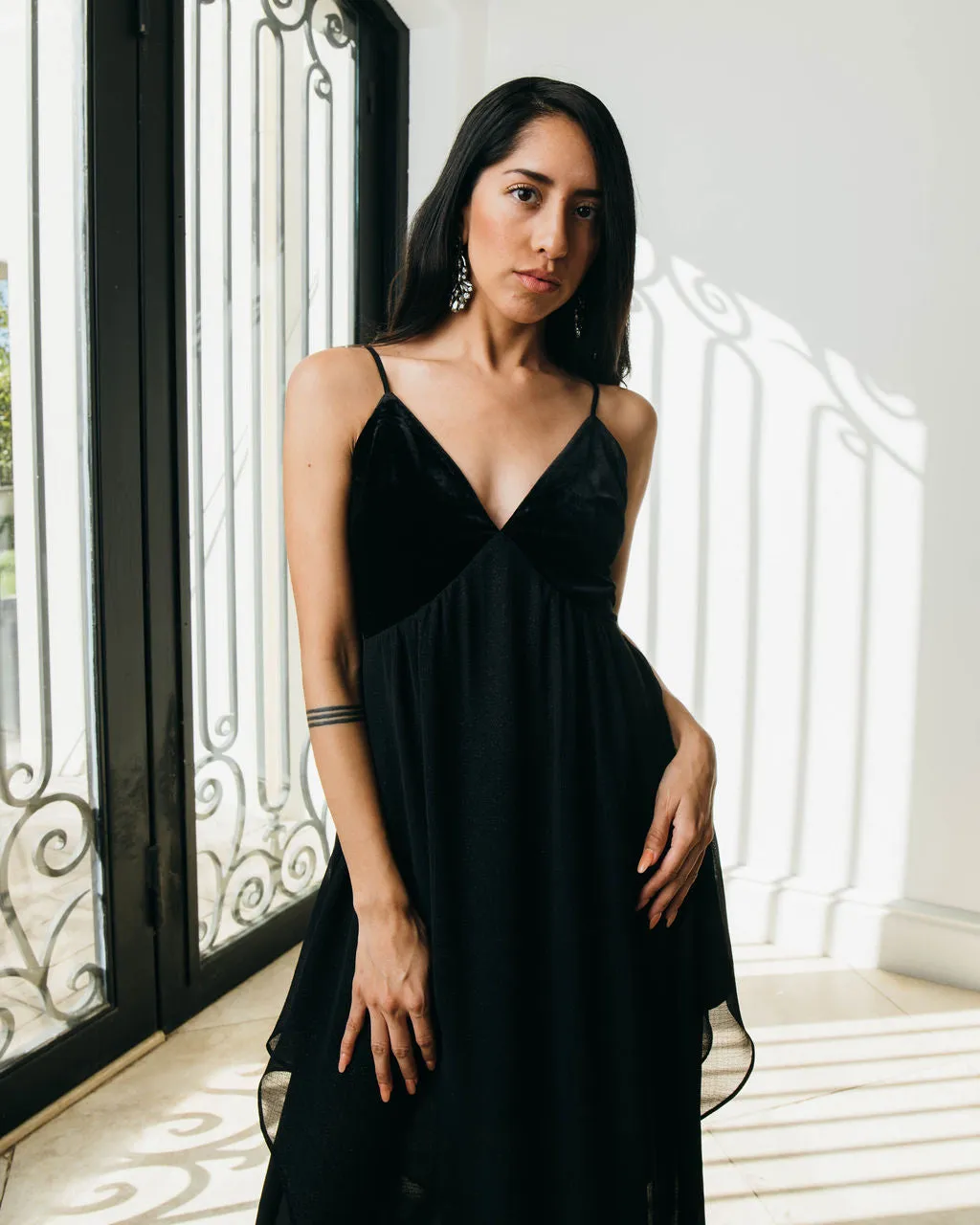 Twilight Soirée Black V-Neck Velvet Maxi Dress