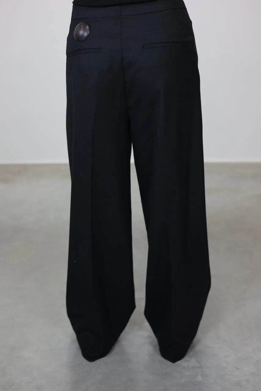 VIKTOR LOOSE FIT TAILORED PANTS