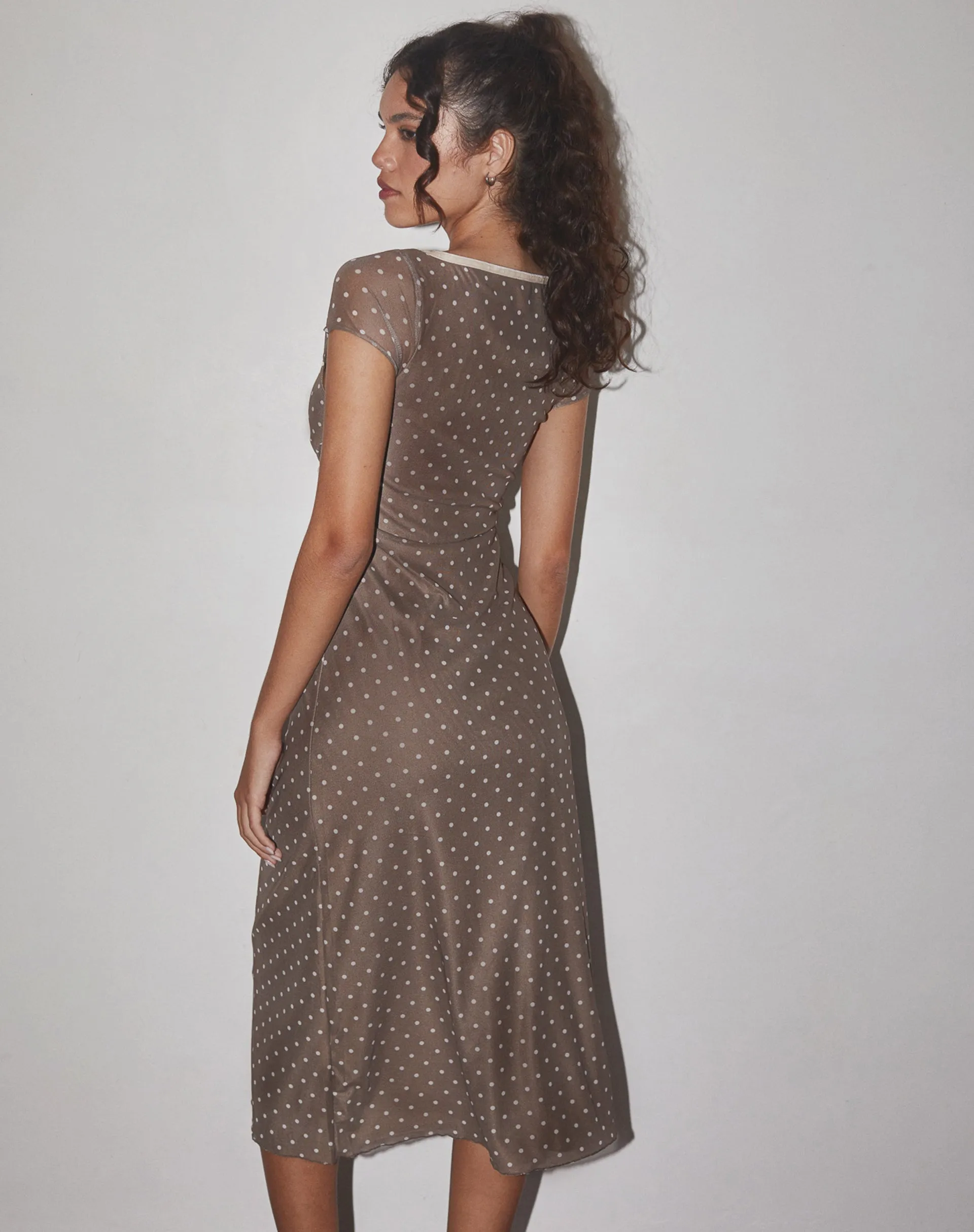 Vilinia Midi Dress in Basic Polka Brown